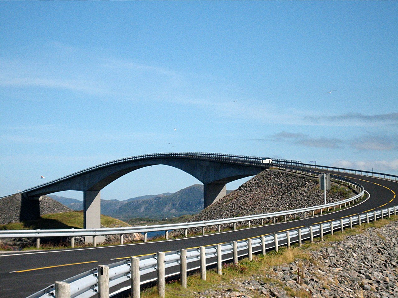 Le pont de Storseisundet sur l'Atlantic Road, en Norvège