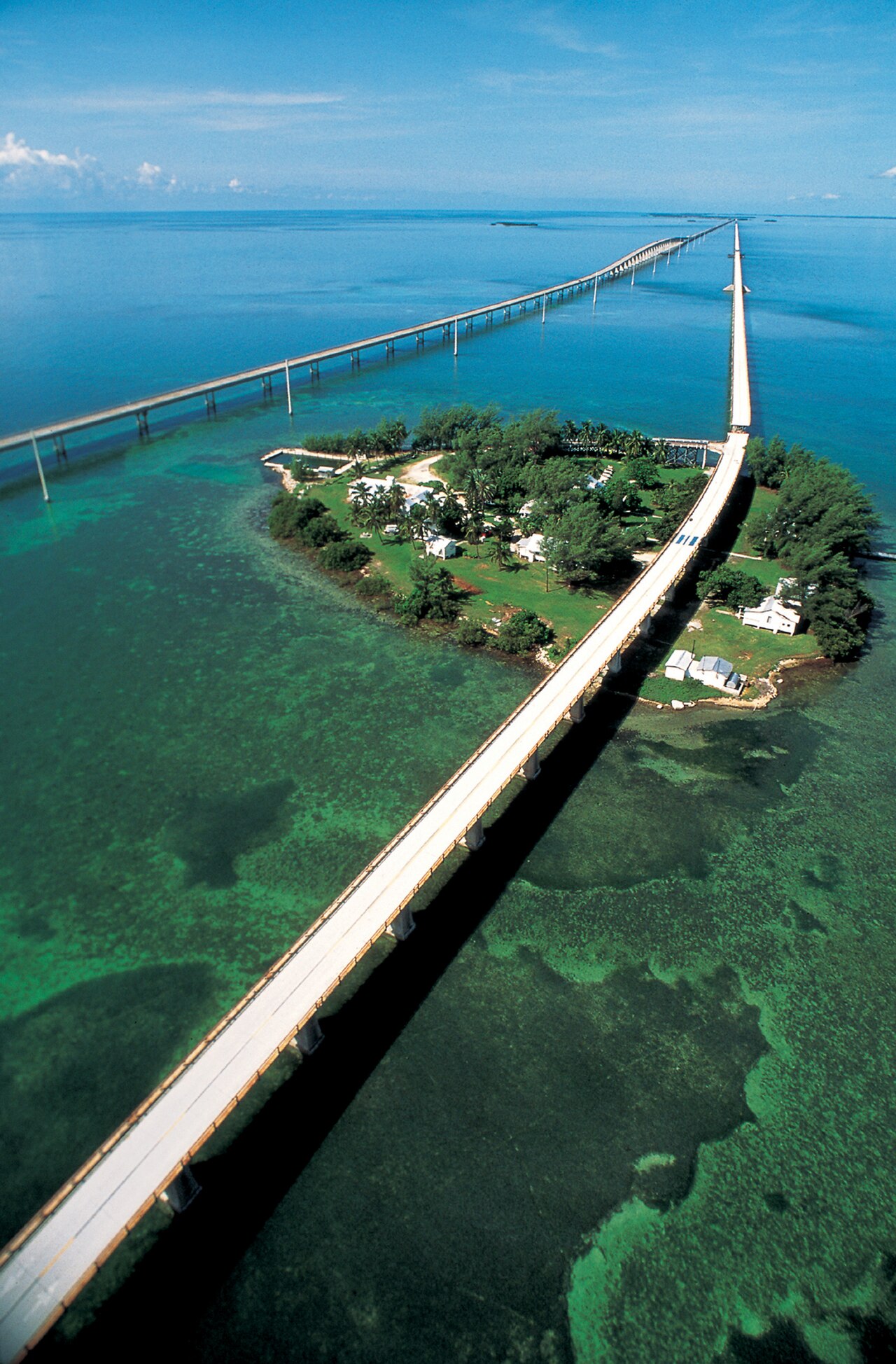Le Seven Mile Bridge de l'Overseas Highway au-dessus de l'océan, Florida Keys